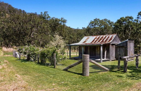Youdales Hut And Stockyards Historic Site - New South Wales Tourism  0