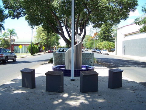 Emerald War Memorial - New South Wales Tourism  0