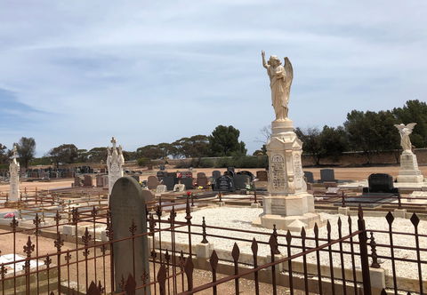 Kadina Cemetery - New South Wales Tourism  1