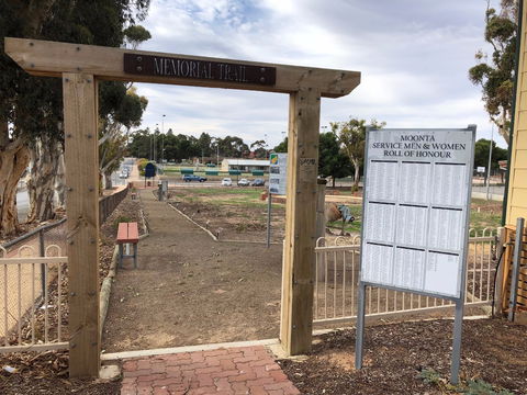 Moonta Area School Memorial Trail - New South Wales Tourism  1