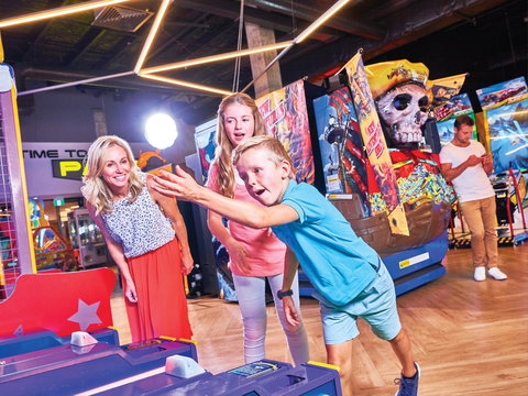 Timezone Coolangatta - New South Wales Tourism  1