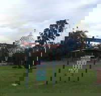 Luke Park and Jerilderie Lake - New South Wales Tourism 