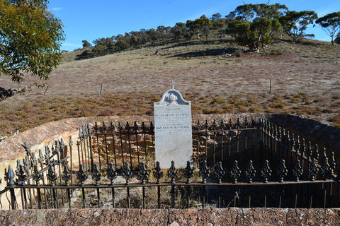 Wangaraleednie Monument & Ruins - New South Wales Tourism  1