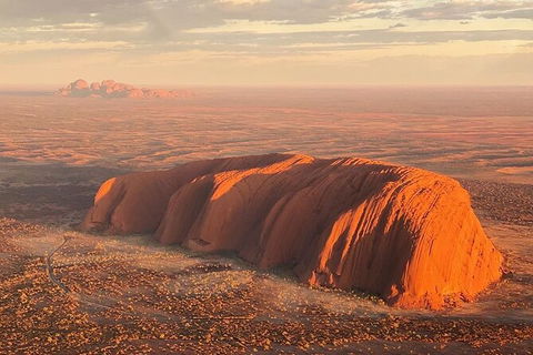 Helicopter Scenic: Extended Uluru & Kata Tjuta - New South Wales Tourism  4