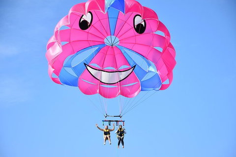 Gold Coast Tandem Parasail & V8 Jetboat Combo - 1 Location - New South Wales Tourism  4