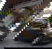 Mercedes 7 seat Limousine Cairns Airport to Port Douglas - New South Wales Tourism 