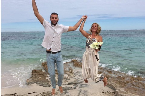 Elope In Paradise - Weddings At Mission Beach - New South Wales Tourism  1
