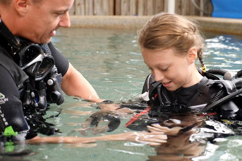 Scuba Kids- Padi Bubblemaker Course - New South Wales Tourism  1