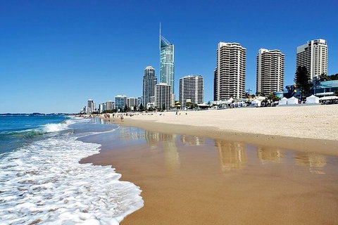 Gold Coast Airport Transfers : Airport OOL To Gold Coast City In Luxury Car - New South Wales Tourism  6