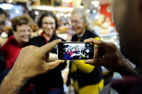 Adelaide Central Market Tour, Picnic, Bikes And City Sights - New South Wales Tourism  4