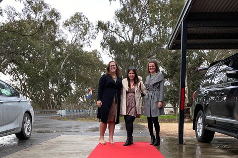 Adelaide Hills Wineries & Hahndorf - New South Wales Tourism  5