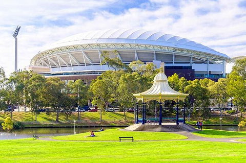 Arrival Private Transfers: Adelaide Airport ADL To Adelaide In Luxury Van - New South Wales Tourism  8
