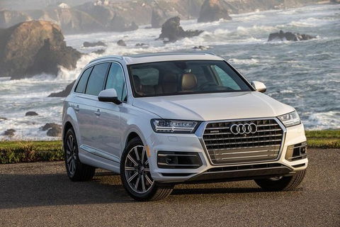 Audi Q7 SUV Melbourne Airport To CBD - New South Wales Tourism  3