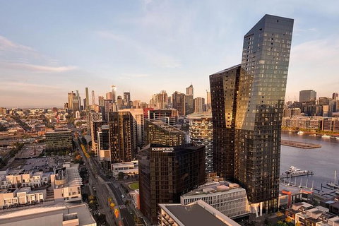 Melbourne Airport Transfers: Melbourne To Melbourne Airport MEL In Luxury Van - New South Wales Tourism  4