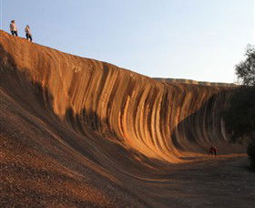 Wave Rock - New South Wales Tourism  0