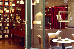 Koko Black - New South Wales Tourism  0