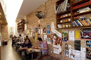 Las Chicas - New South Wales Tourism  0