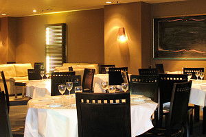 Mango Cafe Bar Restaurant - New South Wales Tourism  0