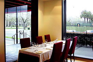Red Terrace - New South Wales Tourism  0