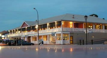 Seacliff Beach Hotel - New South Wales Tourism  0