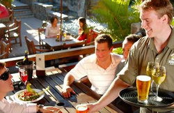 Mona Vale Hotel - New South Wales Tourism  1