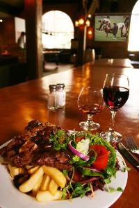 Brewhouse Brewery Sports Bar And Grill - New South Wales Tourism  2