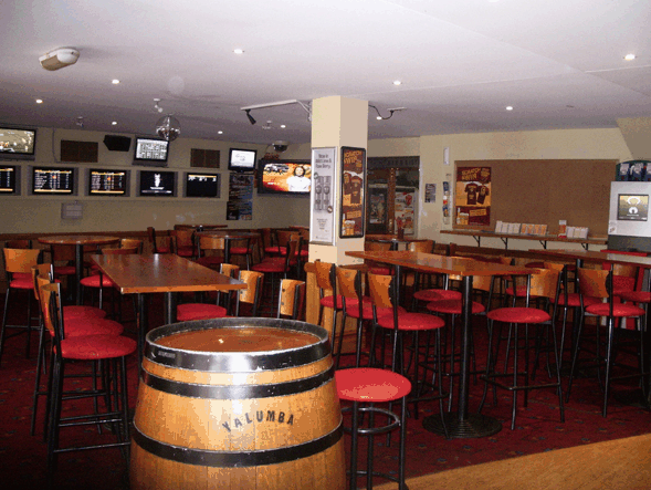 Mermaid Beach Tavern - New South Wales Tourism  3