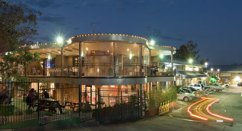 Castle Hill Tavern - New South Wales Tourism  0