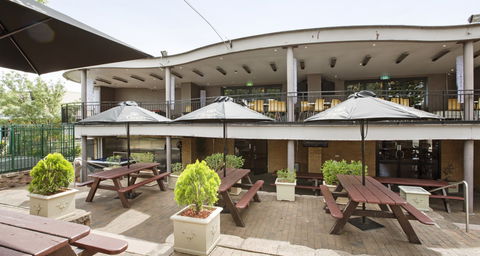 Castle Hill Tavern - New South Wales Tourism  1