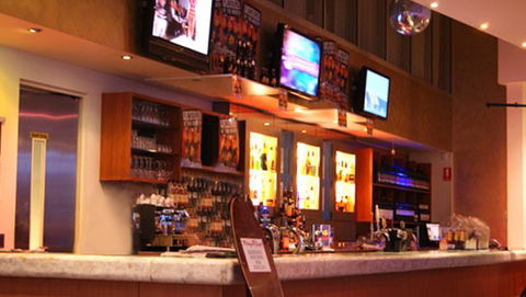 Ferry Road Tavern - New South Wales Tourism  2