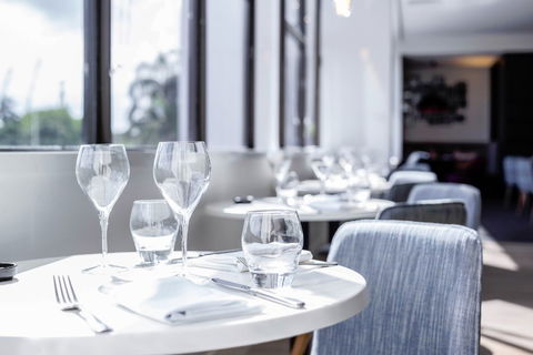 MRepublic Restaurant, Bar And Lounge - New South Wales Tourism  7