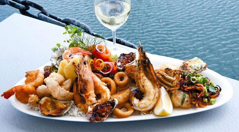 Omeros Bros Seafood Restaurant - New South Wales Tourism  2