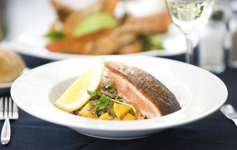 Bugzies Seafood Restaurant - New South Wales Tourism  1