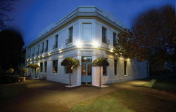 O'Connells Centenary Hotel - New South Wales Tourism  0