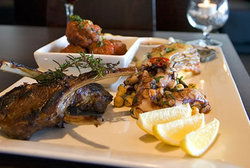 The Lounge Hotel - New South Wales Tourism  0