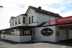 River Arms Hotel - New South Wales Tourism  0