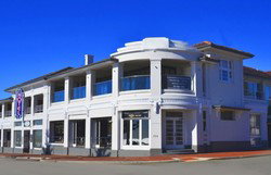 Cottesloe Beach Hotel - New South Wales Tourism  0