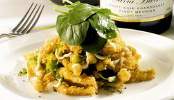 Steeds Club Grill & Bar - New South Wales Tourism  1