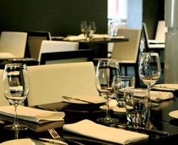 Hotel Lincoln - New South Wales Tourism  1