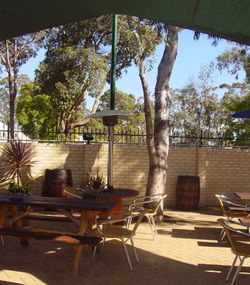 Hale Road Tavern - New South Wales Tourism  2