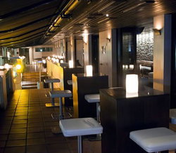 Hugos Lounge - New South Wales Tourism  3