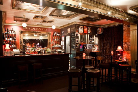 Paris Cat - New South Wales Tourism  5