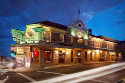 Town Hall Hotel - New South Wales Tourism  0