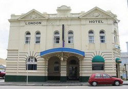 The London Hotel - New South Wales Tourism  0