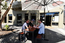 Town Hall Hotel - New South Wales Tourism  1