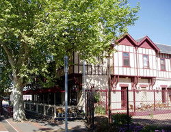 Flanagans Border Inn Hotel - New South Wales Tourism  3