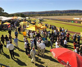 Alice Springs Turf Club - New South Wales Tourism  3