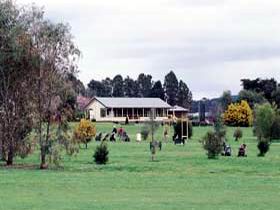 Oakbank Golf Club - New South Wales Tourism  2