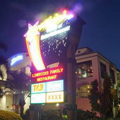 Brothers Leagues Club Cairns - New South Wales Tourism  0
