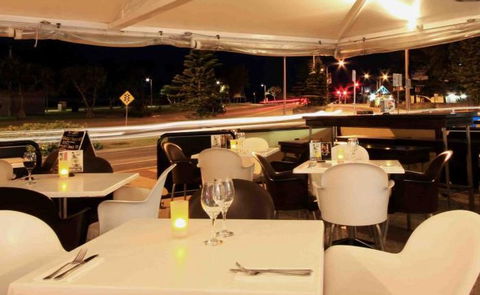 Cafe Fresh Lounge Bar & Shinsen Restaurant - New South Wales Tourism  0